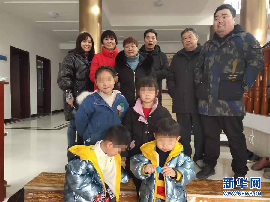 （聚焦疫情防控&middot;圖文互動）（2）從武漢返鄉(xiāng)的一家人：&ldquo;鄰里情割不斷，自行隔離是義務&rdquo;