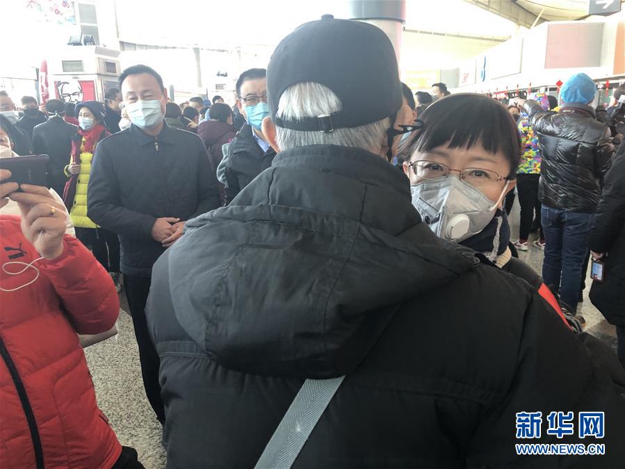 （熱點鮮報&middot;圖文互動）（1）三代人的約定：父母送我援湖北，我給孩子樹榜樣