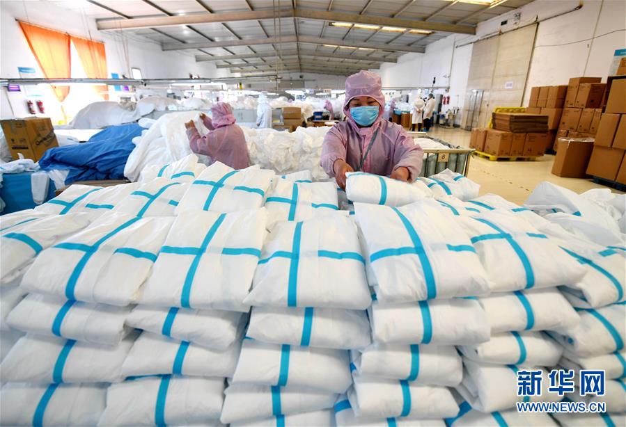 （聚焦疫情防控&middot;圖文互動）（5）我們能多產(chǎn)一件，前方就少一份風險&mdash;&mdash;醫(yī)用防護服&ldquo;河北制造&rdquo;緊急&ldquo;起飛&rdquo;記