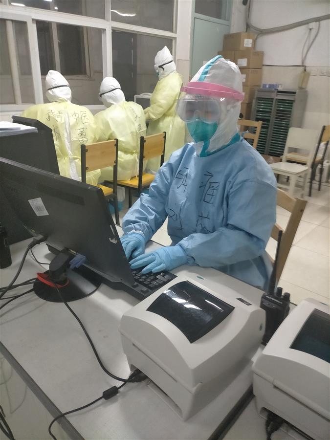 (一線抗疫群英譜·圖文互動)(2)5名“90后”一線醫(yī)護(hù)人員的戰(zhàn)“疫”