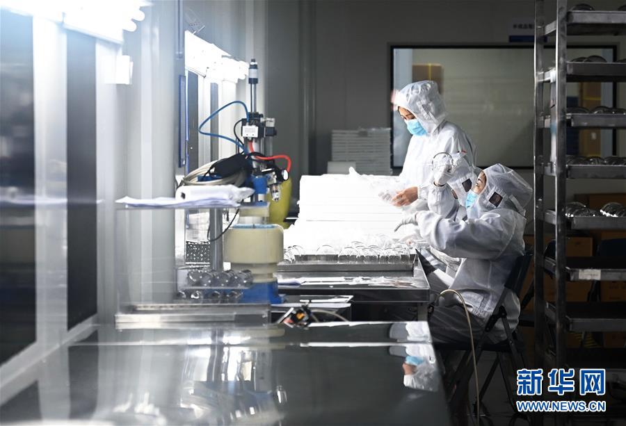 (來自經(jīng)濟前沿的故事·企業(yè)復工復產(chǎn)·圖文互動)(5)“危機中發(fā)現(xiàn)新商機”——中國科技制造企業(yè)復工復產(chǎn)觀察