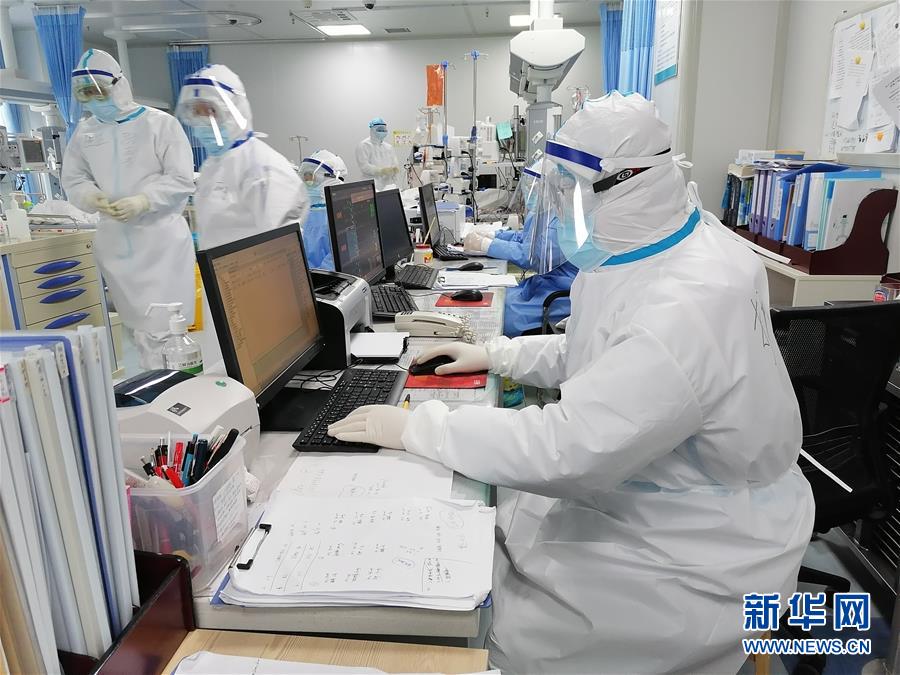 (聚焦疫情防控·圖文互動(dòng))(2)特寫(xiě):“90后”醫(yī)護(hù)情侶的抗疫堅(jiān)守