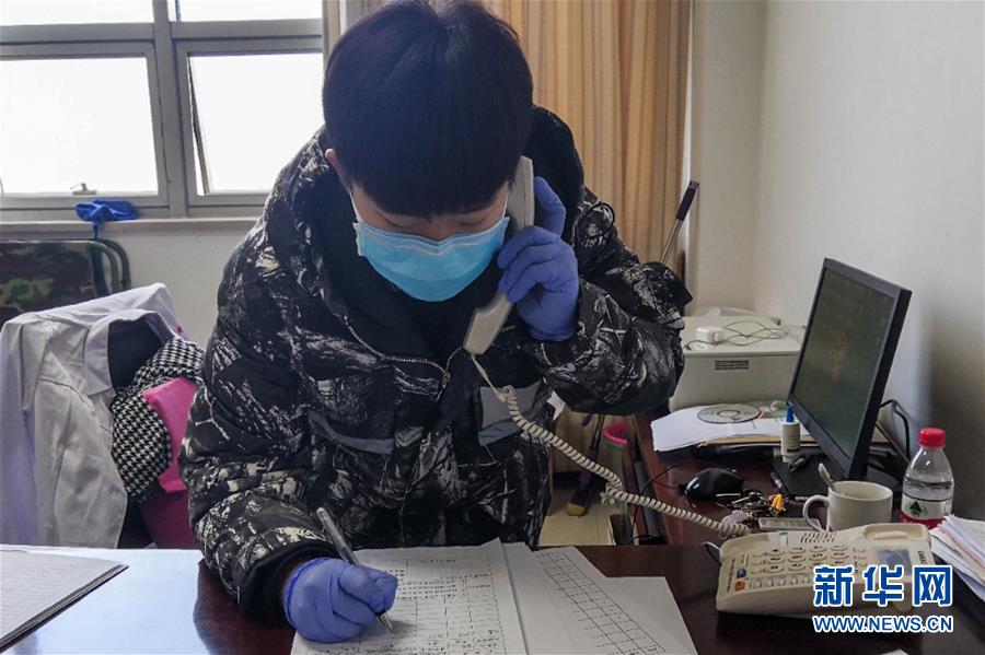 （一線(xiàn)抗疫群英譜&middot;圖文互動(dòng)）（2）大學(xué)生志愿者譚藝西：在武漢，我和媽媽共戰(zhàn)&ldquo;疫&rdquo;