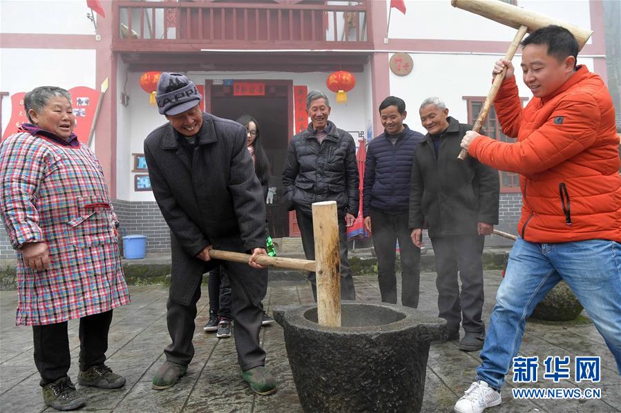 （新華全媒頭條&middot;圖文互動）（3）歷史坐標(biāo)見證初心使命&mdash;&mdash;寫在江西革命老區(qū)貧困縣全部摘帽之際