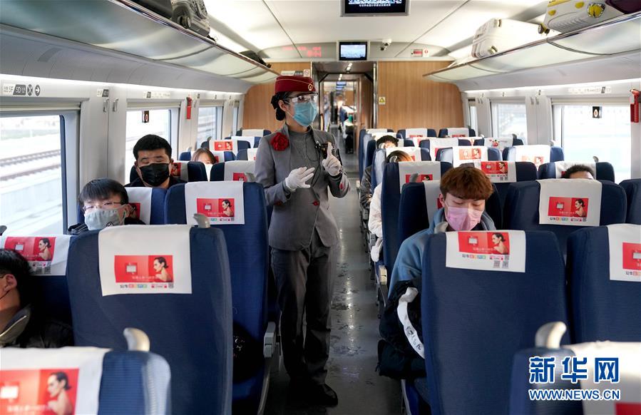 （聚焦疫情防控&middot;圖文互動）（5）團結(jié)起來！我們?nèi)f眾一心！&mdash;&mdash;中國抗疫人民力量的生動實踐