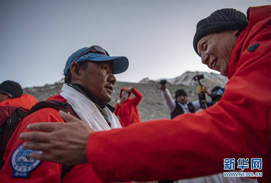 (2020珠峰高程測量)(4)2020珠峰高程測量登山隊(duì)全體隊(duì)員安全返回大本營