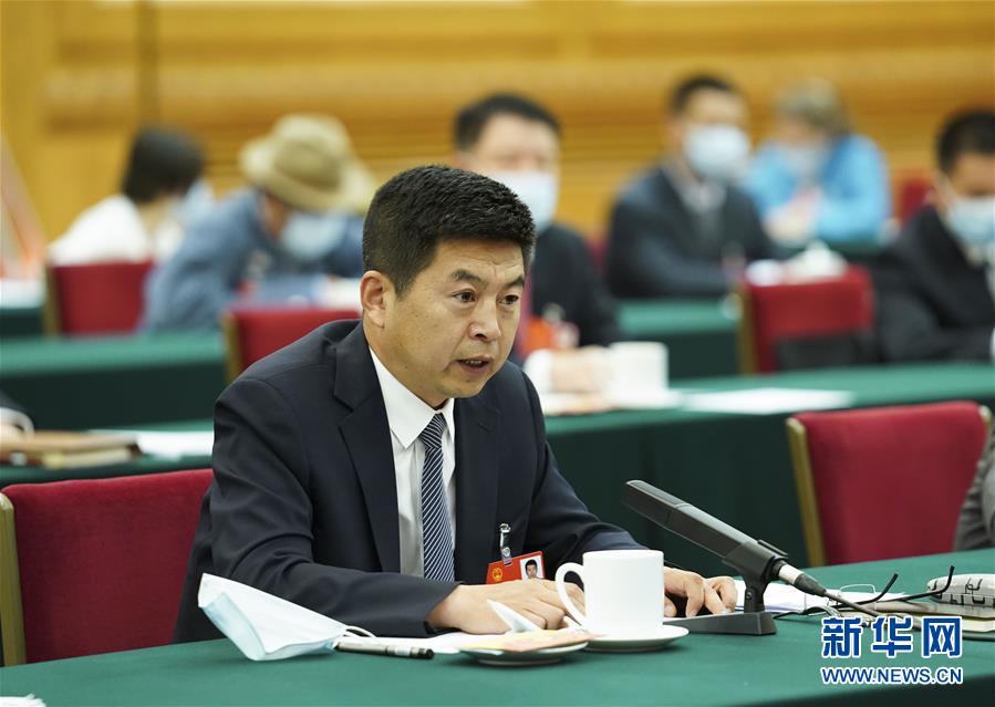 （新華全媒頭條&middot;圖文互動(dòng)）（5）從人民中汲取磅礴力量&mdash;&mdash;習(xí)近平總書記同出席2020年全國(guó)兩會(huì)人大代表、政協(xié)委員共商國(guó)是紀(jì)實(shí)