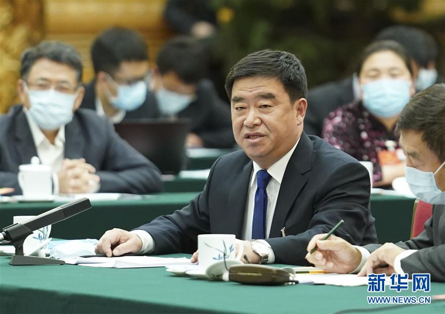 （新華全媒頭條&middot;圖文互動(dòng)）（6）從人民中汲取磅礴力量&mdash;&mdash;習(xí)近平總書記同出席2020年全國(guó)兩會(huì)人大代表、政協(xié)委員共商國(guó)是紀(jì)實(shí)