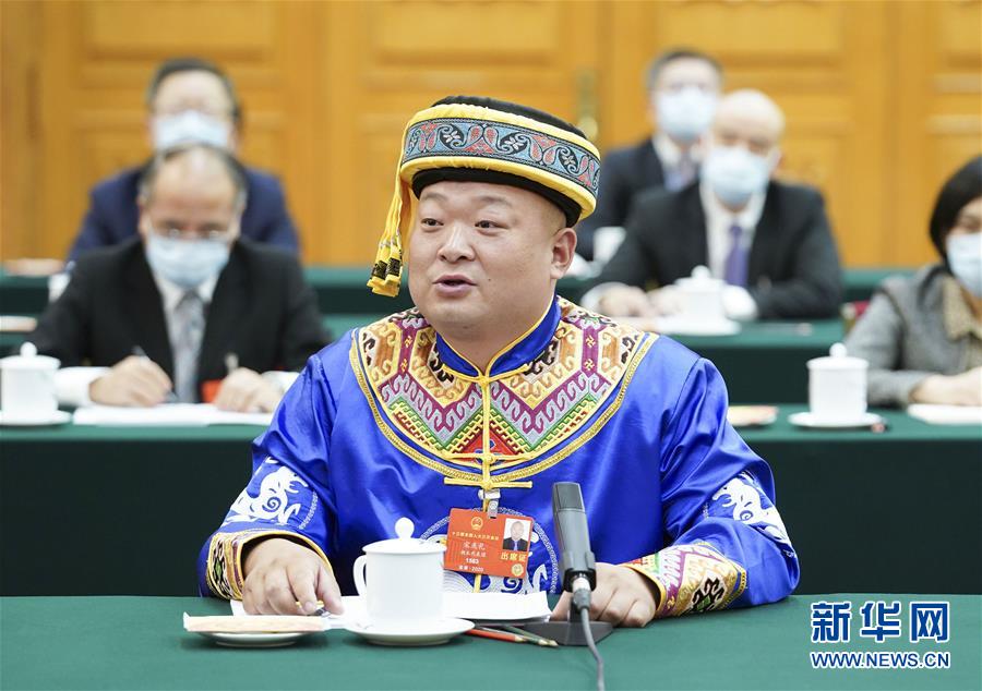 （新華全媒頭條&middot;圖文互動(dòng)）（8）從人民中汲取磅礴力量&mdash;&mdash;習(xí)近平總書記同出席2020年全國(guó)兩會(huì)人大代表、政協(xié)委員共商國(guó)是紀(jì)實(shí)