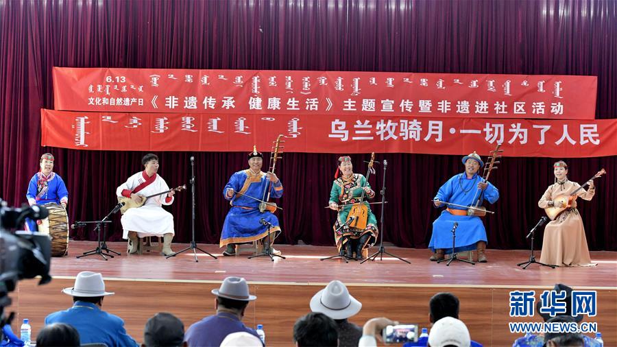 (新華全媒頭條·圖文互動(dòng))(6)沿著習(xí)近平總書(shū)記考察時(shí)的“非遺”足跡