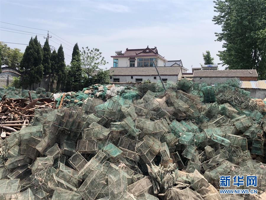 （新華視點(diǎn)&middot;圖文互動(dòng)）（1）偷捕現(xiàn)象未絕，&ldquo;江鮮&rdquo;仍在高價(jià)交易&mdash;&mdash;長江&ldquo;禁漁令&rdquo;實(shí)施近半年追蹤