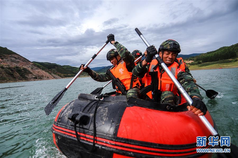 （圖文互動(dòng)）（1）武警部隊(duì)抓好常態(tài)化疫情防控條件下&ldquo;魔鬼周&rdquo;極限訓(xùn)練