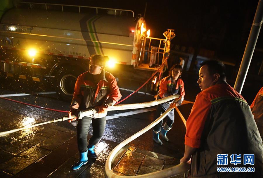 （在習近平新時代中國特色社會主義思想指引下&mdash;&mdash;新時代新作為新篇章&middot;習近平總書記關切事&middot;圖文互動）（3）戰(zhàn)洪魔　保安全&mdash;&mdash;近期防汛救災熱點觀察