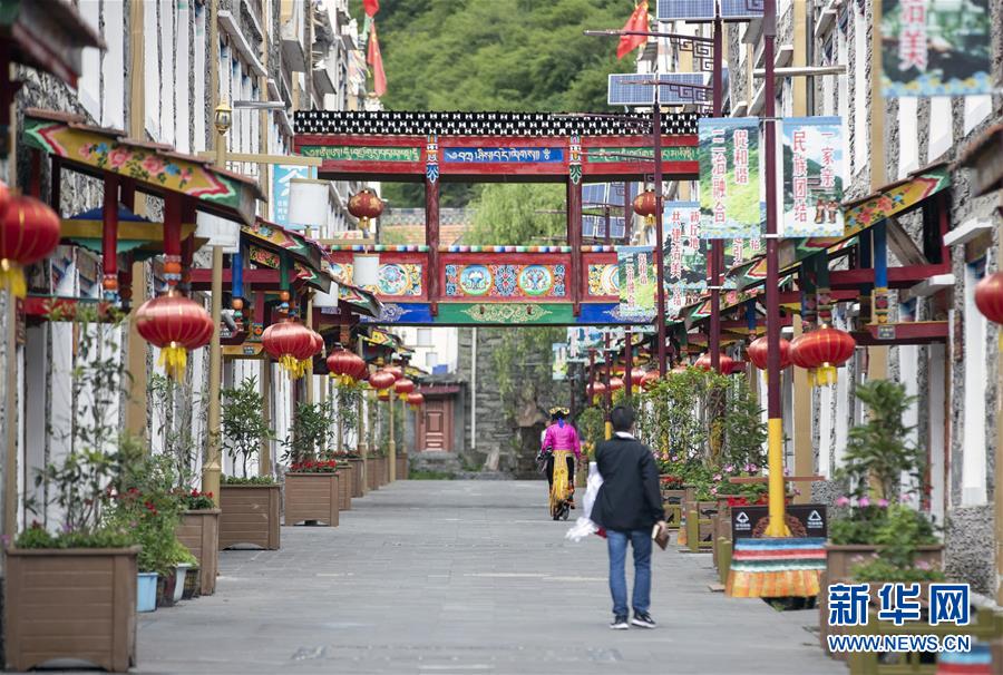(圖文互動)(9)雪山草地展新貌——四川阿壩州脫貧奔小康紀實