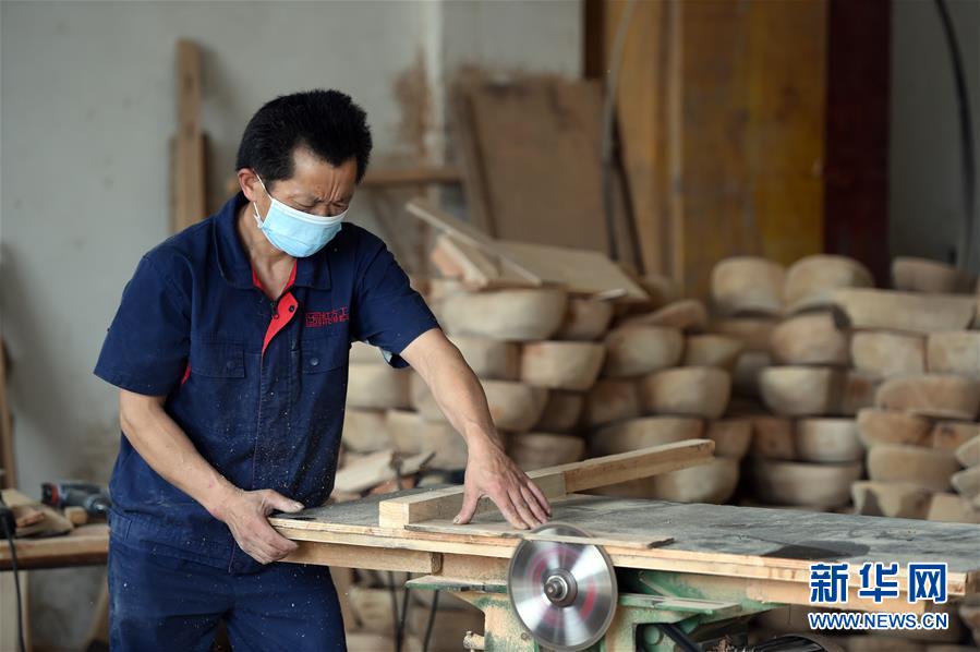  （新華全媒頭條&middot;圖文互動）（5）青春，在希望的田野上&mdash;&mdash;大別山區(qū)尋訪&ldquo;城歸&rdquo;大學(xué)畢業(yè)生