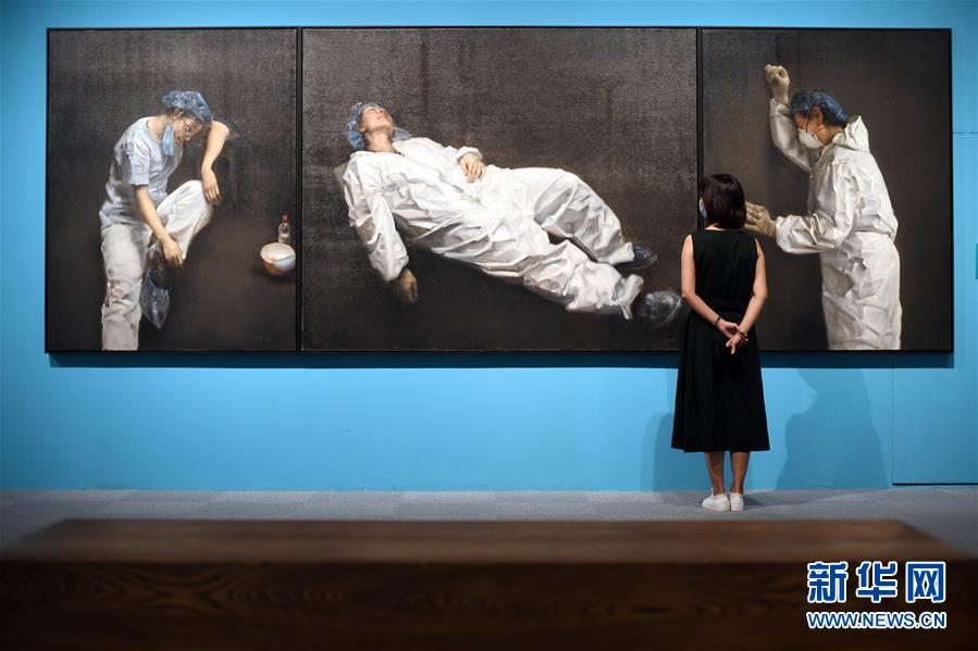 (社會(huì))(2)抗疫主題美術(shù)作品亮相國(guó)博