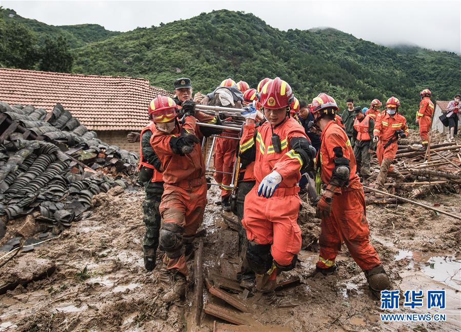 （新華全媒頭條&middot;圖文互動）（13）筑起共御水患的鋼鐵長堤&mdash;&mdash;戰(zhàn)洪一線的&ldquo;干群關(guān)系新答卷&rdquo;