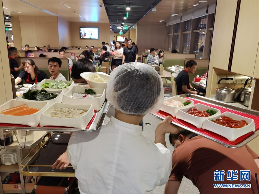 （在習(xí)近平新時(shí)代中國(guó)特色社會(huì)主義思想指引下&mdash;&mdash;新時(shí)代新作為新篇章&middot;習(xí)近平總書(shū)記關(guān)切事&middot;圖文互動(dòng)）（2）珍惜盤(pán)中餐，狠剎浪費(fèi)風(fēng)&mdash;&mdash;各地積極行動(dòng)堅(jiān)決制止餐飲浪費(fèi)