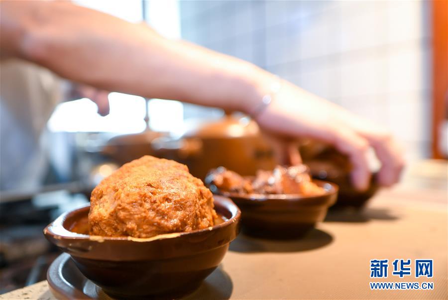 （在習(xí)近平新時(shí)代中國(guó)特色社會(huì)主義思想指引下&mdash;&mdash;新時(shí)代新作為新篇章&middot;習(xí)近平總書(shū)記關(guān)切事&middot;圖文互動(dòng)）（7）珍惜盤(pán)中餐，狠剎浪費(fèi)風(fēng)&mdash;&mdash;各地積極行動(dòng)堅(jiān)決制止餐飲浪費(fèi)