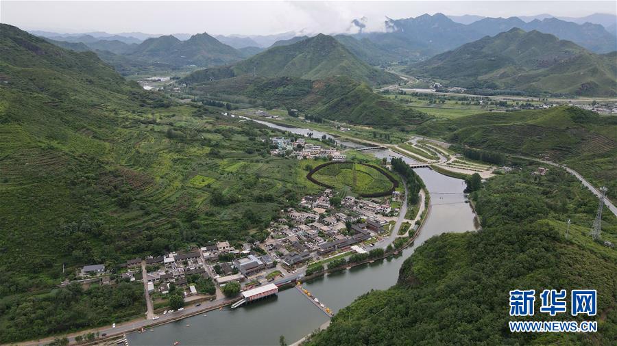 （新華全媒頭條&middot;走向我們的小康生活&middot;圖文互動(dòng)）（5）長(zhǎng)城腳下，小康村串成&ldquo;珍珠鏈&rdquo;