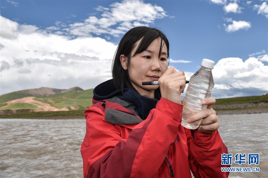 (熱點(diǎn)鮮報(bào)·圖文互動)(3)科學(xué)也能很浪漫——看“女漢子”如何在青藏高原做科考