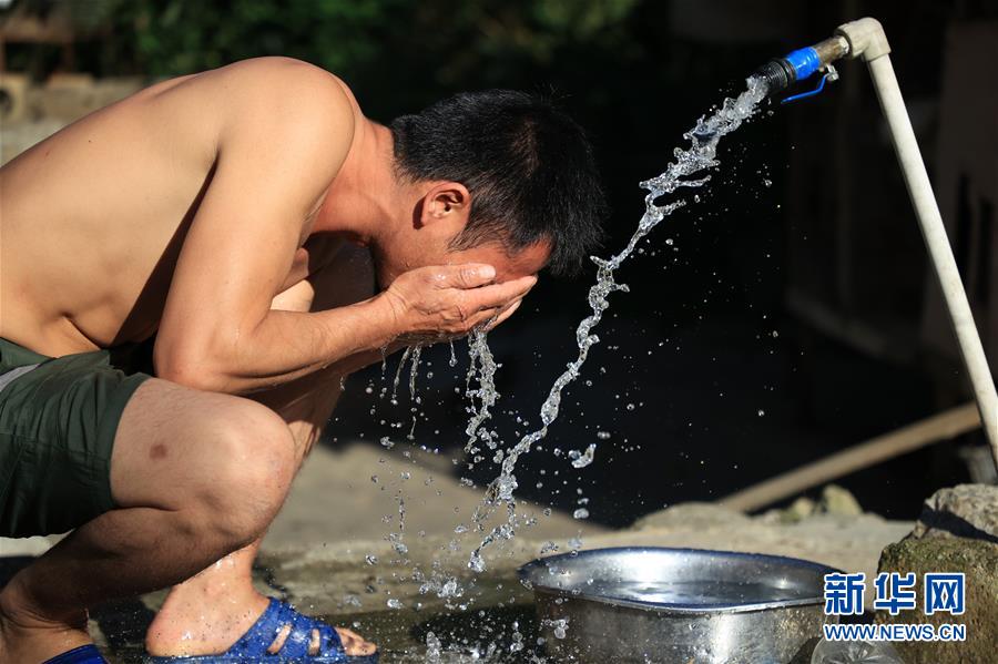 (走向我們的小康生活·決戰(zhàn)決勝脫貧攻堅·圖文互動)(3)麻山突圍記