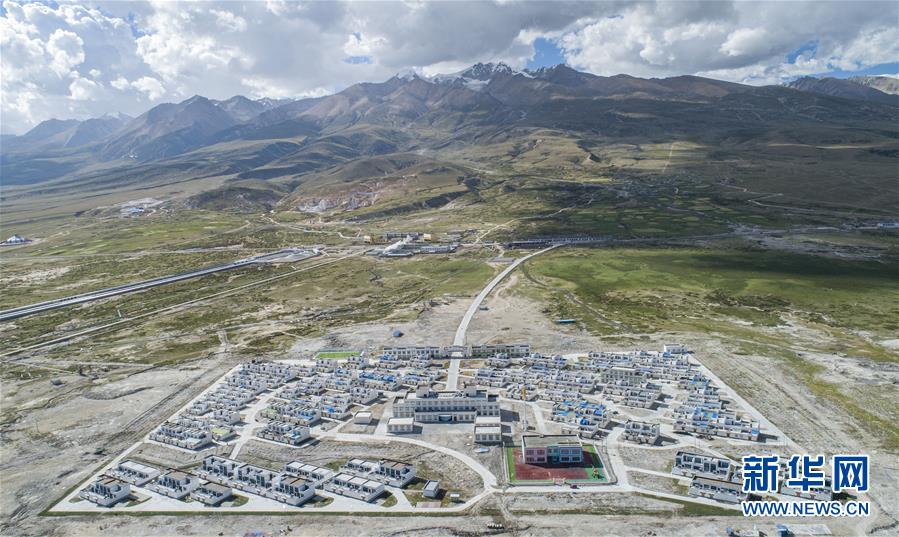 （新華全媒頭條&middot;走向我們的小康生活&middot;圖文互動(dòng)）（1）扎西德勒，我們的新家園&mdash;&mdash;西藏易地扶貧搬遷搬出幸福美好新生活