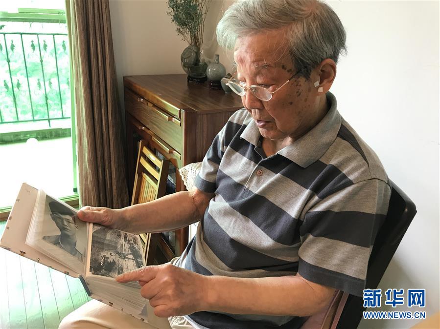 （紀念抗美援朝70周年&middot;圖文互動）戰(zhàn)地金達萊，花兒為誰開？&mdash;&mdash;記志愿軍老戰(zhàn)士文工隊員任紅舉