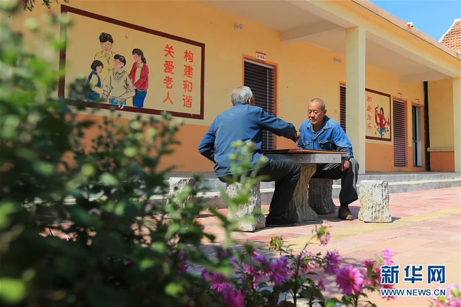（習(xí)近平的小康故事&middot;新華網(wǎng)&middot;圖文互動）（5）&ldquo;讓所有老年人都能有一個幸福美滿的晚年&rdquo;&mdash;&mdash;習(xí)近平和尊老養(yǎng)老的故事