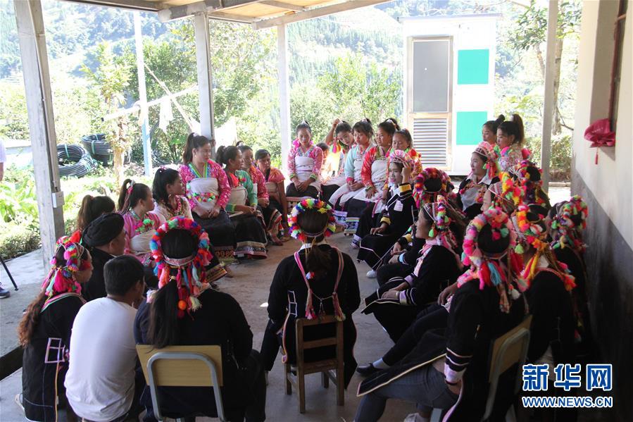 （五中全會(huì)精神在基層&middot;圖文互動(dòng)）（5）天津、福建、廣東、云南等地創(chuàng)新形式讓黨的十九屆五中全會(huì)精神&ldquo;飛入尋常百姓家&rdquo;