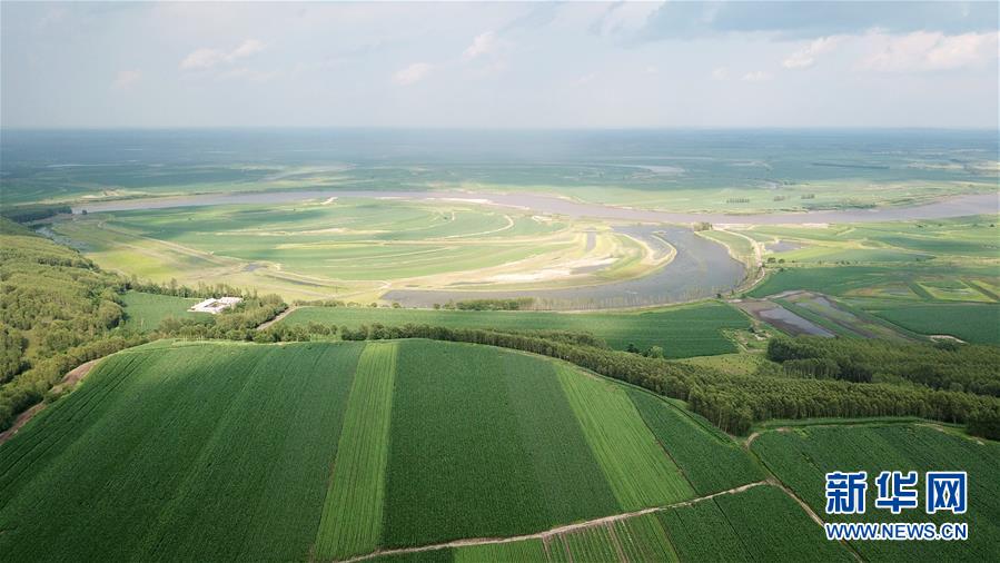 （在習(xí)近平新時(shí)代中國特色社會(huì)主義思想指引下&mdash;&mdash;新時(shí)代新作為新篇章&middot;習(xí)近平總書記關(guān)切事&middot;圖文互動(dòng)）（2）食為政首&mdash;&mdash;穩(wěn)住農(nóng)業(yè)基本盤增添發(fā)展底氣