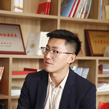 【青春的故事】&ldquo;鋼鐵人&rdquo;是怎樣煉成的？