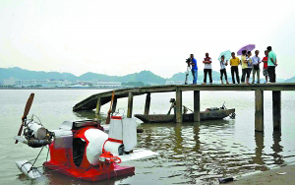 &ldquo;打工仔&rdquo;造水上飛機(jī)