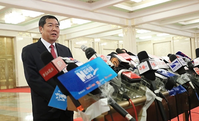 何立峰：2016年實現(xiàn)了穩(wěn)增長、穩(wěn)就業(yè)