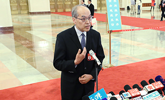 司法部部長(zhǎng)張軍接受采訪(fǎng)