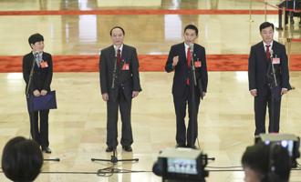 邱賽珍、張蜀新、潘克剛、李新民代表接受采訪