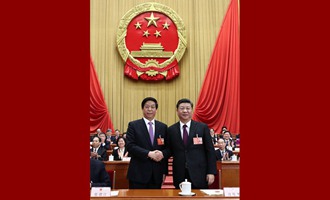 習(xí)近平當(dāng)選國家主席、中央軍委主席