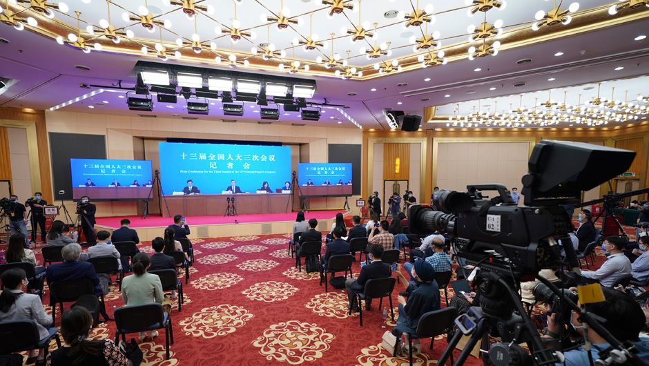 記者在梅地亞中心多功能廳采訪(fǎng)