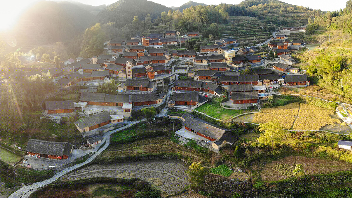 從取得決定性成就到奪取全面勝利&mdash;&mdash;從全國(guó)兩會(huì)看決戰(zhàn)決勝脫貧攻堅(jiān)