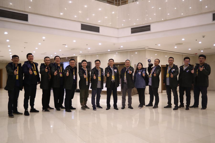 新華網(wǎng)國慶前方報道團隊，出發(fā)啦！