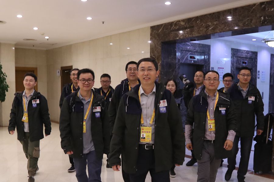 新華網(wǎng)國慶前方報道團隊，出發(fā)啦！