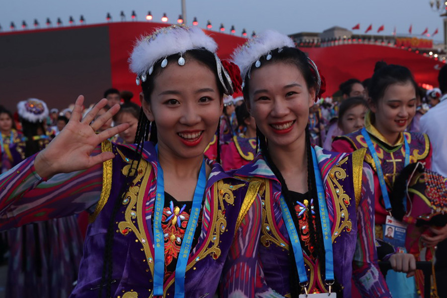 今晚，我們歡聚在天安門廣場