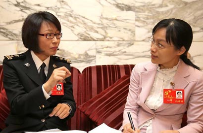 用行動(dòng)擦亮海關(guān)關(guān)徽&mdash;&mdash;楊杰