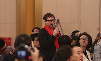 俄羅斯金磚電視臺(tái)、阿爾法電視臺(tái)記者提問