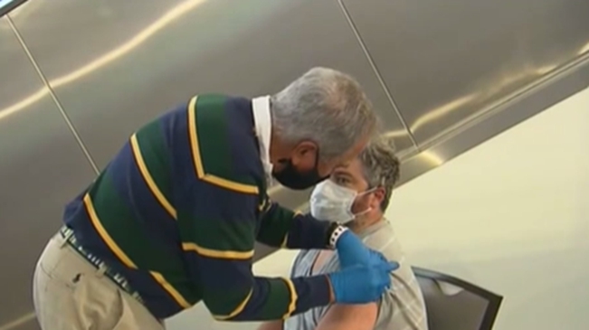 美國多地上演疫苗接種&ldquo;饑餓游戲&rdquo;