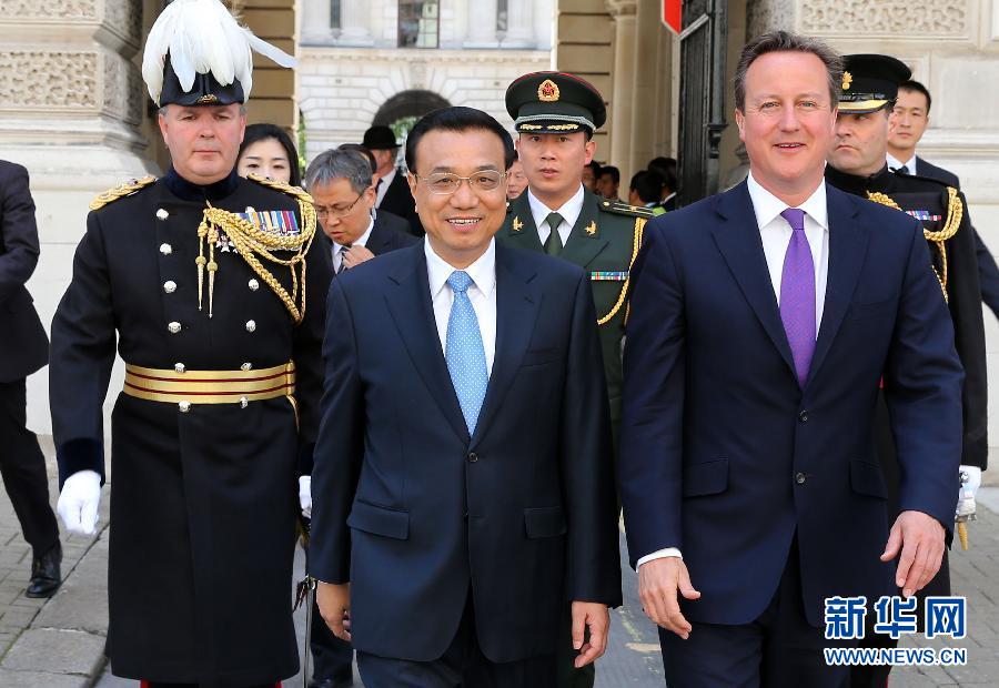 6月17日，中國(guó)國(guó)務(wù)院總理李克強(qiáng)在倫敦唐寧街10號(hào)首相府同英國(guó)首相卡梅倫舉行中英總理年度會(huì)晤。新華社記者 龐興雷 攝