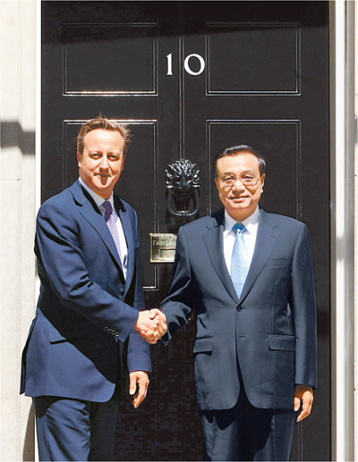 6月17日，國務院總理李克強在倫敦唐寧街10號首相府同英國首相卡梅倫舉行中英總理年度會晤。新華社記者 李 濤攝 