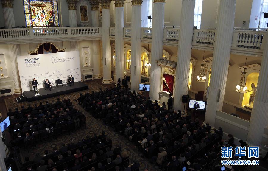 6月18日，國務(wù)院總理李克強在倫敦金融城市長官邸面向英國皇家國際問題研究所和國際戰(zhàn)略研究所兩大智庫發(fā)表題為《共建包容發(fā)展的美好世界》的演講。新華社記者 張鐸 攝