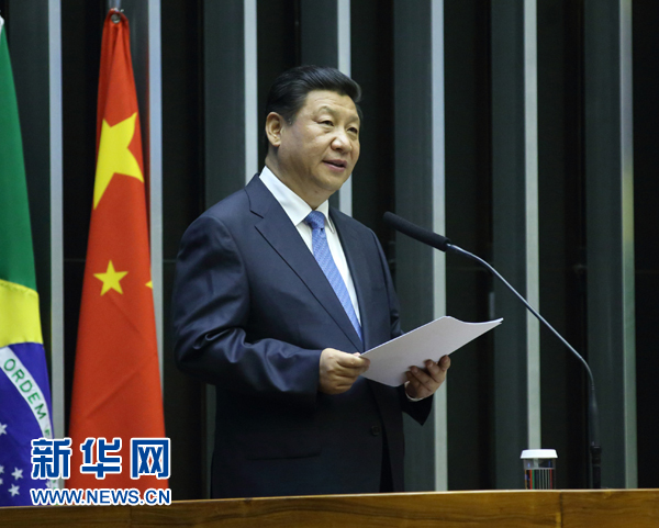 7月16日，國家主席習(xí)近平在巴西國會發(fā)表《弘揚傳統(tǒng)友好共譜合作新篇》的演講。 新華社記者 蘭紅光 攝 