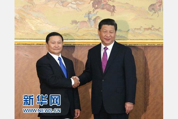 8月22日，國家主席習(xí)近平在烏蘭巴托會見蒙古國總理阿勒坦呼亞格。 新華社記者龐興雷攝 